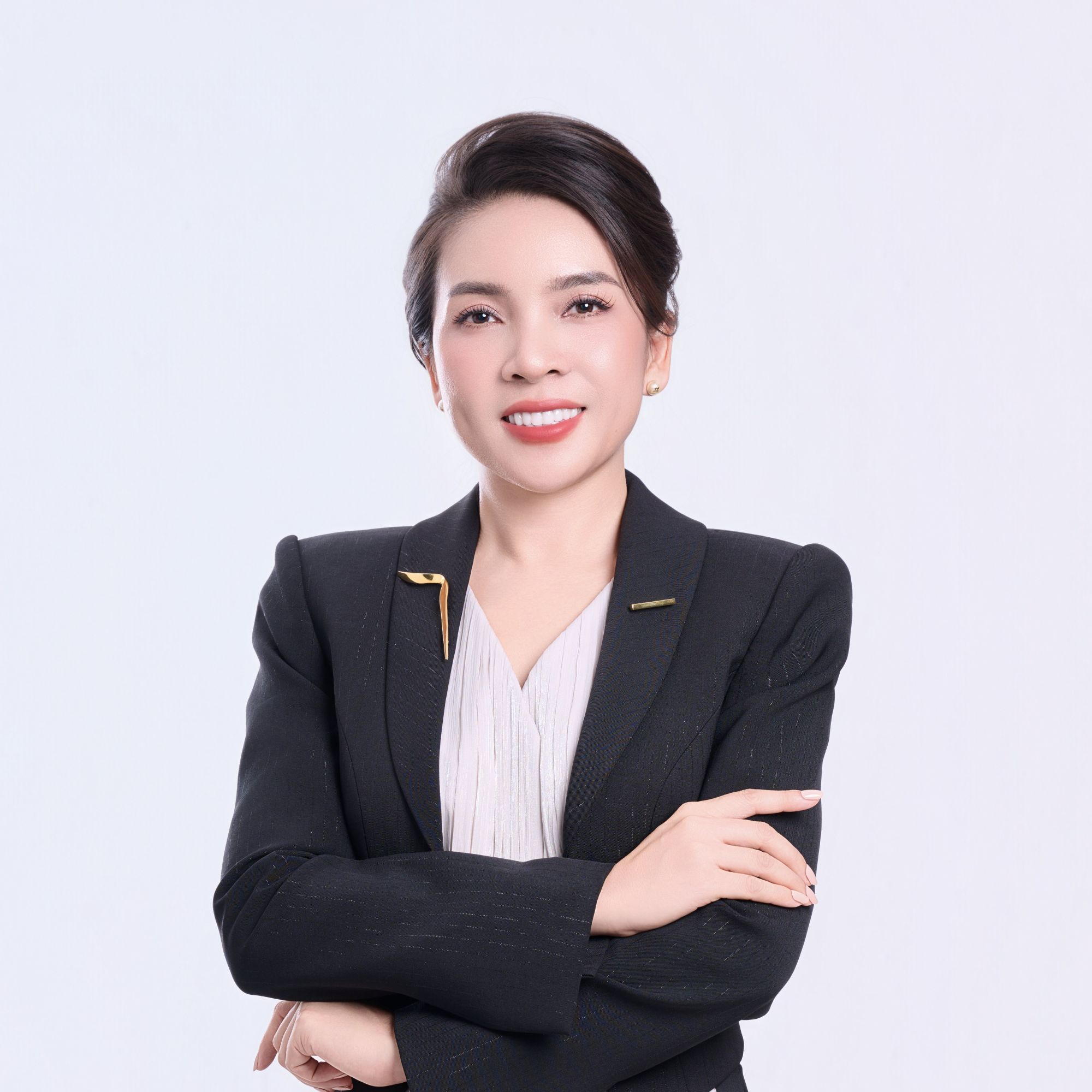 Chủ tịch HĐQT Nguyễn Thùy Dung – Top 10 Doanh nhân truyền cảm hứng BĐS Việt Nam 2026